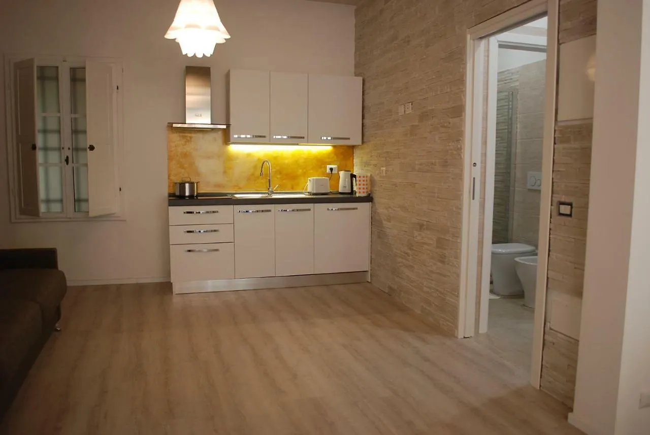 Berardi Palace - Vigna Nuova Apartment Florence